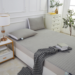 Customized Waterproof Hypoallergenic Cotton Mattress Cover With Elastic Skirt Breathable Mattress Cover For Different Thickness