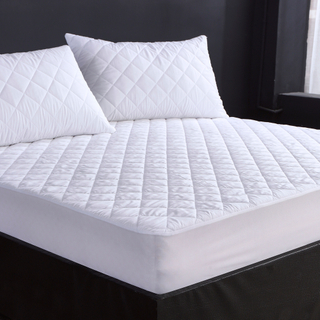 Polyester Micro Peach Diamond Quilting Waterproof Mattress Protector