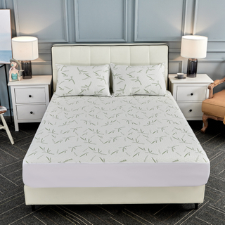 Comfort Bamboo Charcoal Waterproof Mattress Protector Air Layer Fabric Breathable Mattress Pad Bed Set
